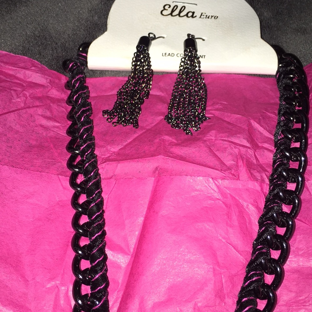 Necklace - Picture 3 of 3